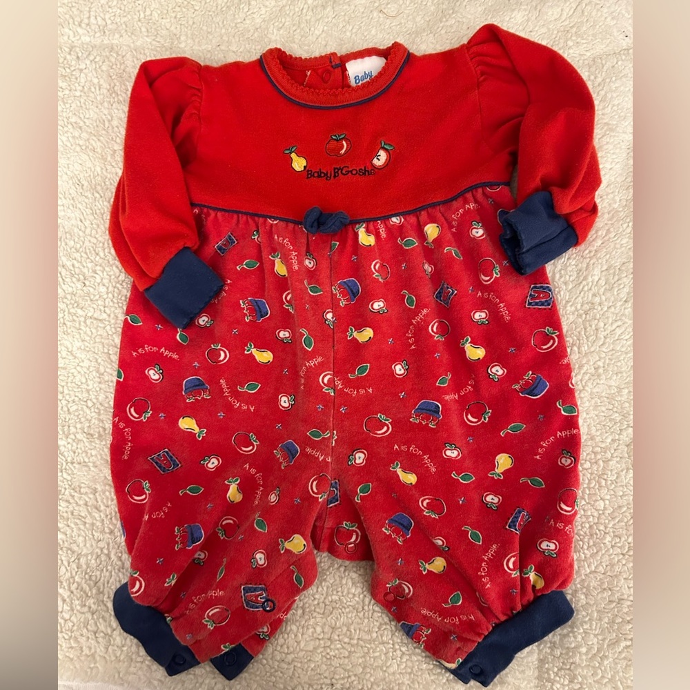 Oshkosh Baby B’Gosh romper vintage red A is For apple baby 3-6 months.